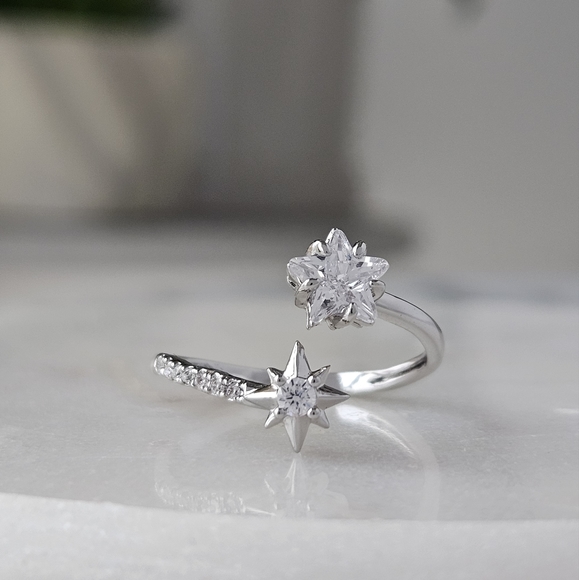 Star ring by Charmed Aroma, size 6, Celestial Ring Collection - Picture 2 of 4
